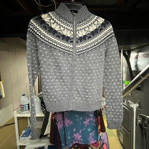 Vertical Club Gray Zip Up Sweater Size Small